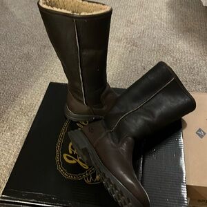 UGG Brooks Boots New